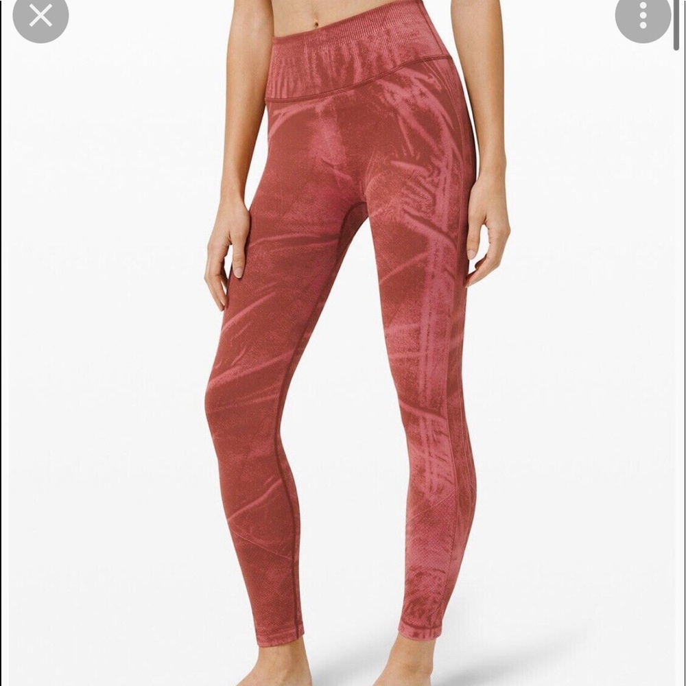 Lululemon ebb to street tight size 4 in stone wash Chianti size 4 NWT